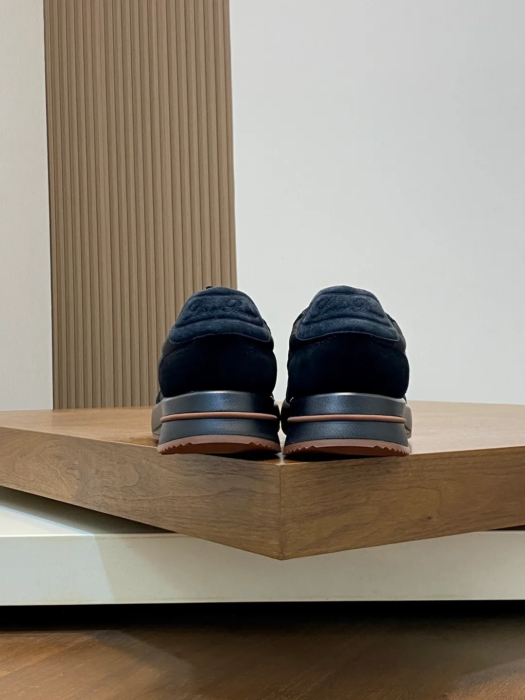 💰740 Loro Piana - Classic casual shoes, men's lace-up casual shoes and sneakers, high-quality lightweight and comfortable fabrics, suitable for outdoor leisure, the color scheme is young and energetic, and it looks great with sportswear or casual suits! Code number: 39-44 (38, 45, 46, can be customized